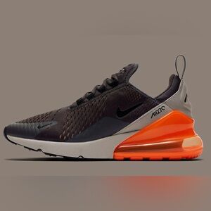 Nike Air Max 270 Thunder Grey Total Orange Colorway . Size 9.5